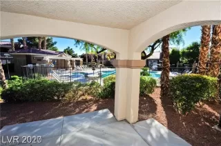 Photo #5: 2503451 Listing 