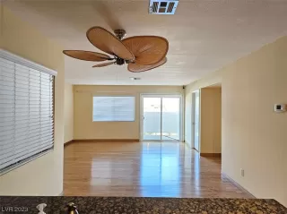 Photo #2: 2503489 Listing