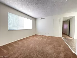 Photo #2: 2503531 Listing 