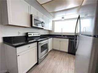 Photo #5: 2503531 Listing 