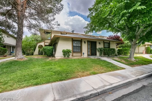 MLS: 2503551 Condo For Sale