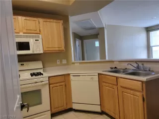 Photo #6: 2503565 Listing 