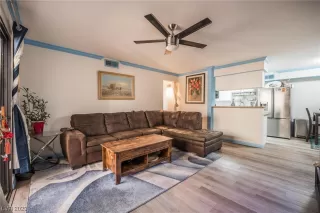 Photo #6: 2503572 Listing