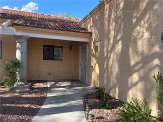 Photo #1: 2503573 Listing