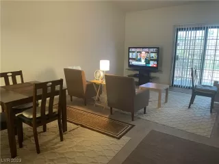 Photo #4: 2503573 Listing