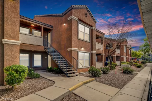 MLS: 2503584 Condo For Sale