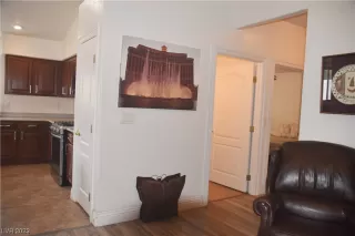 Photo #2: 2503614 Listing