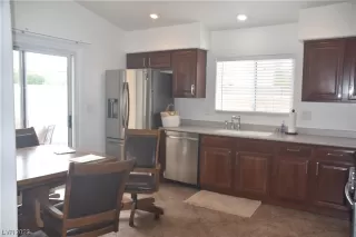 Photo #3: 2503614 Listing