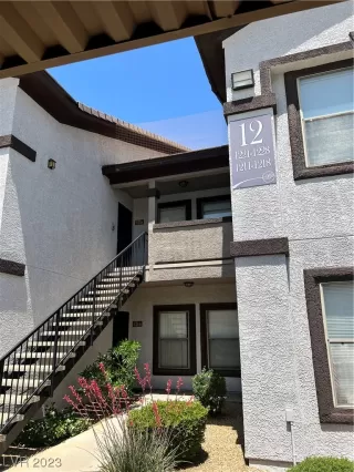 Photo #1: 2503619 Listing 