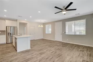 Photo #5: 2503657 Listing