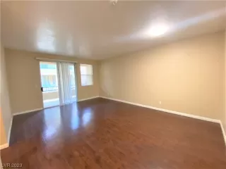 Photo #4: 2503672 Listing 