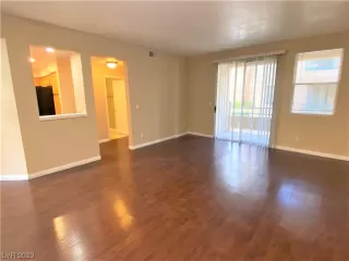 Photo #5: 2503672 Listing 