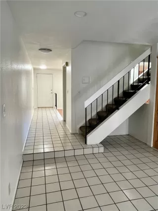 Photo #1: 2503694 Listing 