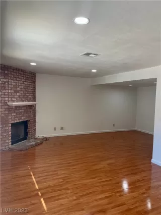 Photo #4: 2503694 Listing 