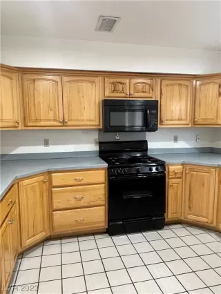 Photo #6: 2503694 Listing 