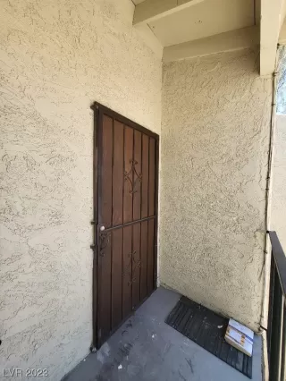 Photo #1: 2503705 Listing 