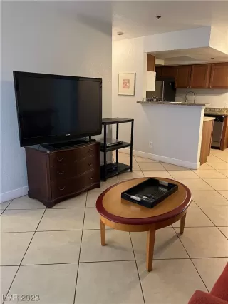 Photo #1: 2503720 Listing 