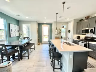 Photo #6: 2503723 Listing 