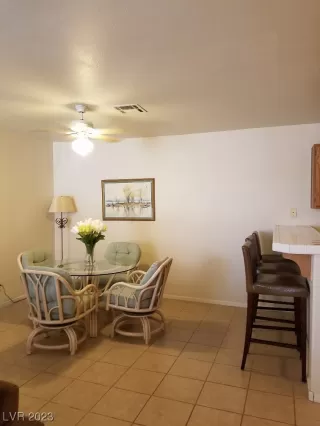 Photo #2: 2503724 Listing 