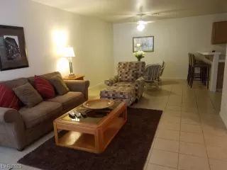 Photo #3: 2503724 Listing 