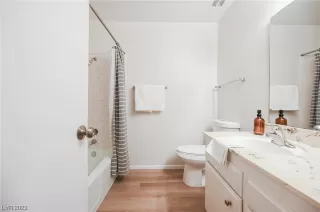 Photo #1: 2503736 Listing