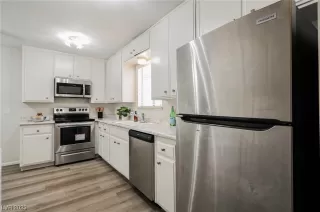 Photo #6: 2503736 Listing