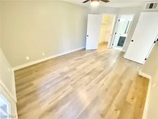 Photo #6: 2503762 Listing 