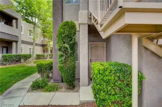 Photo #2: 2503766 Listing