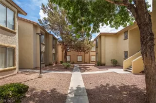 Photo #3: 2503793 Listing