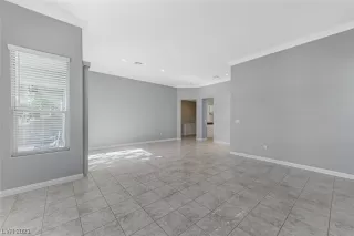 Photo #6: 2503802 Listing 