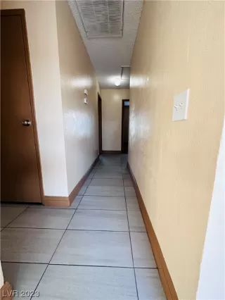 Photo #2: 2503870 Listing