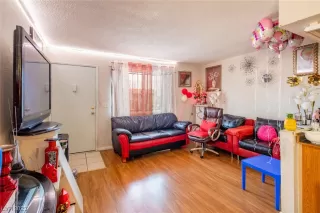 Photo #3: 2503876 Listing