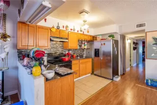 Photo #4: 2503876 Listing