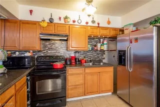 Photo #6: 2503876 Listing