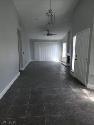 Photo #6: 2503891 Listing 