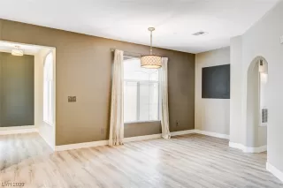 Photo #5: 2503911 Listing 