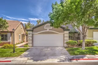 Photo #2: 2503922 Listing