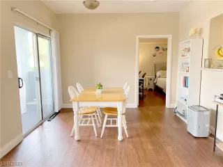 Photo #6: 2503928 Listing