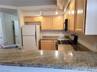 Photo #5: 2503959 Listing 