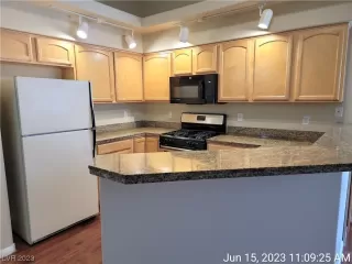 Photo #6: 2503959 Listing 