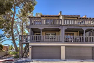 Photo #1: 2504018 Listing 