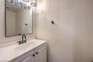 Photo #6: 2504018 Listing 