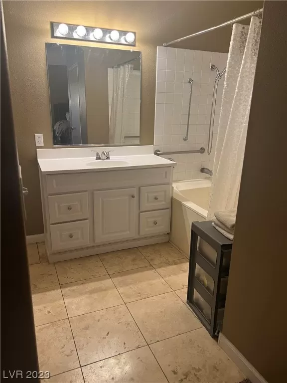 MLS: 2504063 Condo For Sale