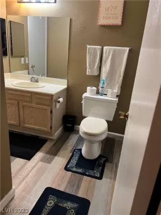 Photo #4: 2504063 Listing