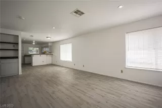 Photo #3: 2504072 Listing 