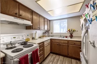 Photo #1: 2504077 Listing