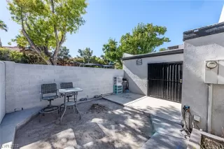 Photo #2: 2504077 Listing