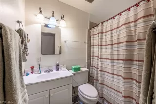 Photo #6: 2504077 Listing