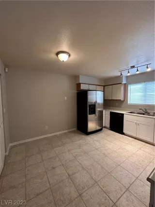 Photo #6: 2504080 Listing 