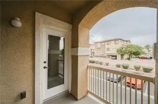 Photo #3: 2504107 Listing 